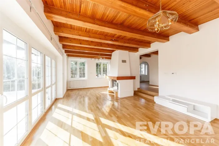 Pronájem vily, Průhonice, Sadová, 350 m2