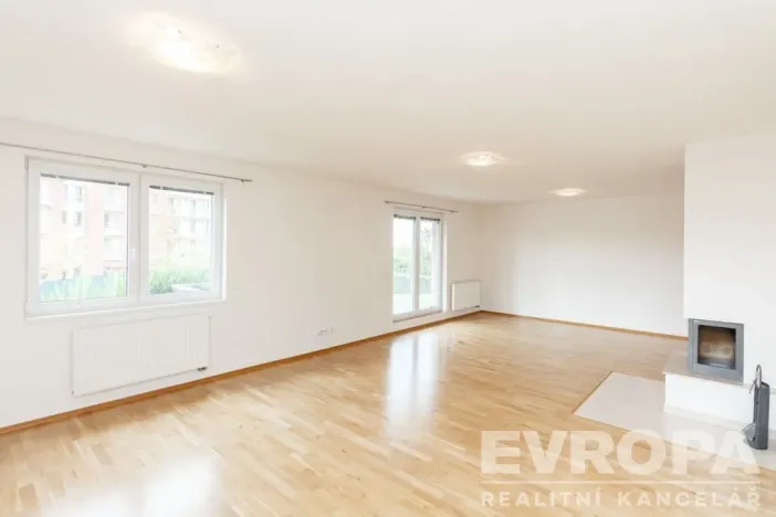 Pronájem vily, Průhonice, Pod Valem II., 350 m2