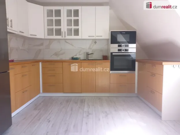 Prodej bytu 3+1, Karlovy Vary - Rybáře, Severní, 87 m2