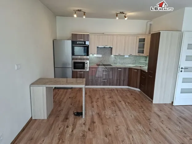 Pronájem bytu 2+kk, Velký Osek, U hřiště, 66 m2