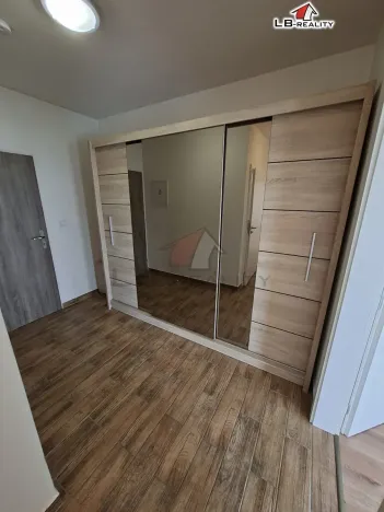 Pronájem bytu 2+kk, Velký Osek, U hřiště, 66 m2