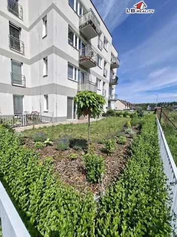 Pronájem bytu 2+kk, Velký Osek, U hřiště, 66 m2