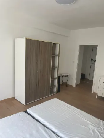 Pronájem bytu 3+kk, Praha - Vysočany, Novovysočanská, 73 m2