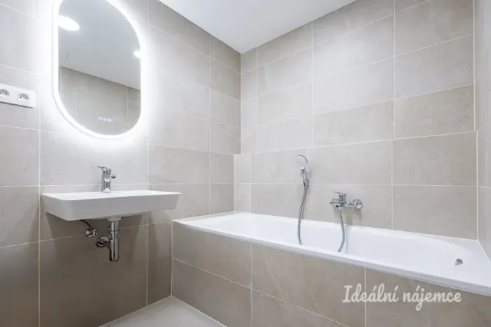 Pronájem bytu 1+kk, Praha - Chodov, Nebřenická, 37 m2