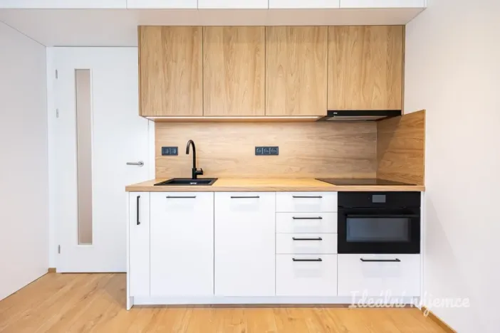 Pronájem bytu 1+kk, Praha - Chodov, Nebřenická, 33 m2