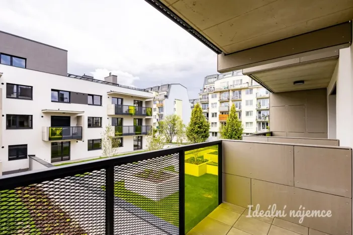 Pronájem bytu 1+kk, Praha - Chodov, Nebřenická, 33 m2