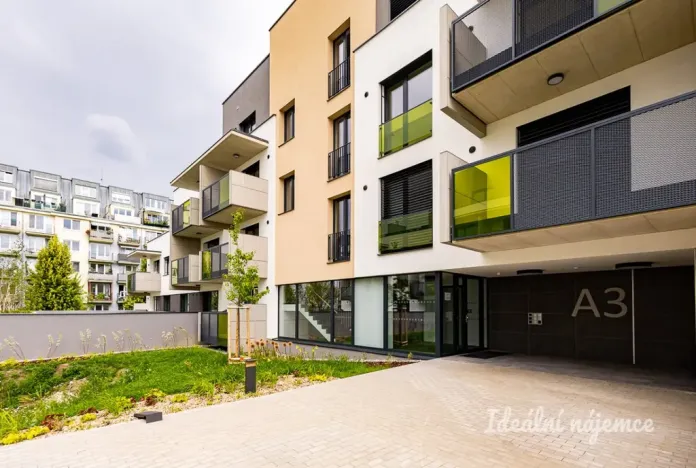 Pronájem bytu 1+kk, Praha - Chodov, Nebřenická, 33 m2