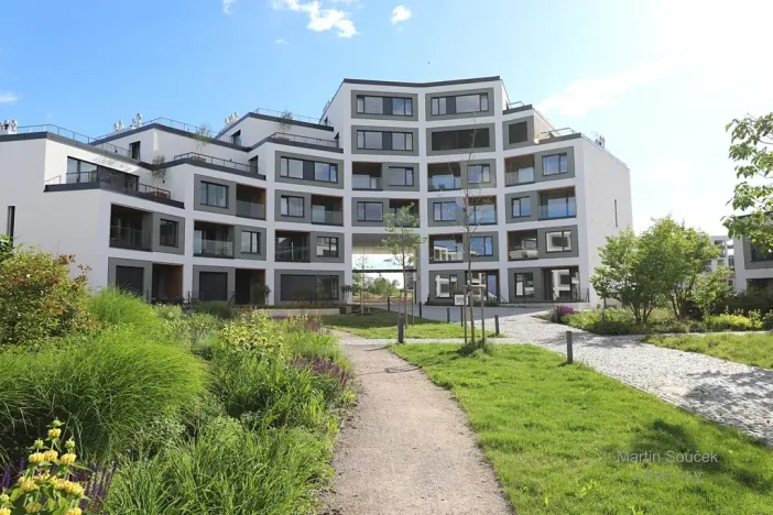 Prodej garážového stání, Praha - Hlubočepy, Dostalové, 25 m2