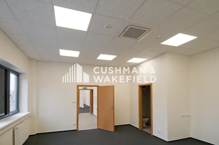 Pronájem skladu, Praha - Letňany, Toužimská, 840 m2