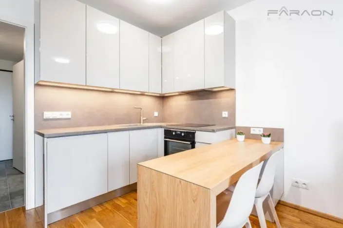 Prodej bytu 1+kk, Praha - Modřany, Mezi vodami, 31 m2