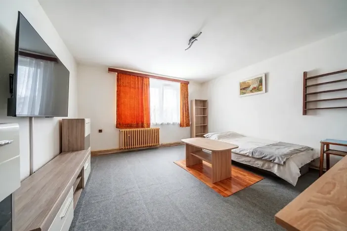 Prodej bytu 3+1, Tmaň, Sídliště, 55 m2