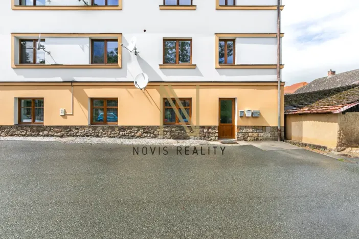 Pronájem bytu 1+1, Radnice, Na Potocích, 32 m2