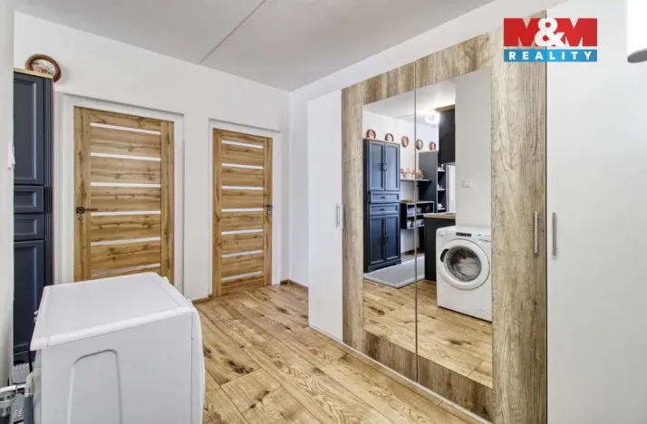Prodej bytu 2+1, Chomutov, Pod Břízami, 61 m2
