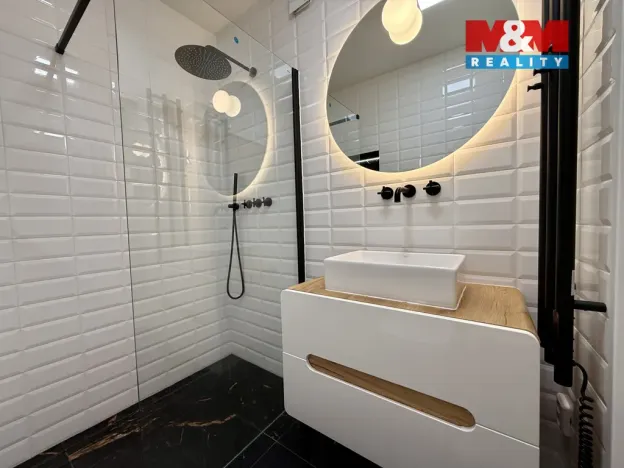 Pronájem bytu 1+1, Praha - Smíchov, Vltavská, 40 m2