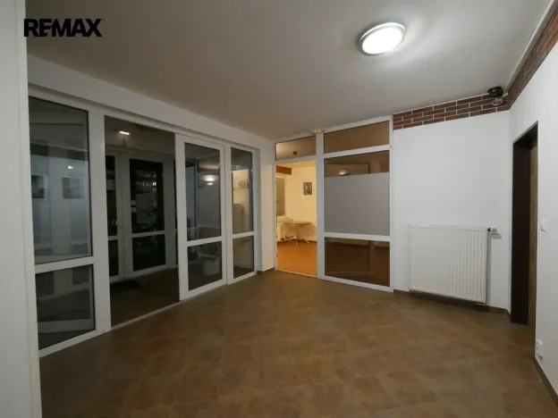Pronájem kanceláře, Lety, Pražská, 16 m2