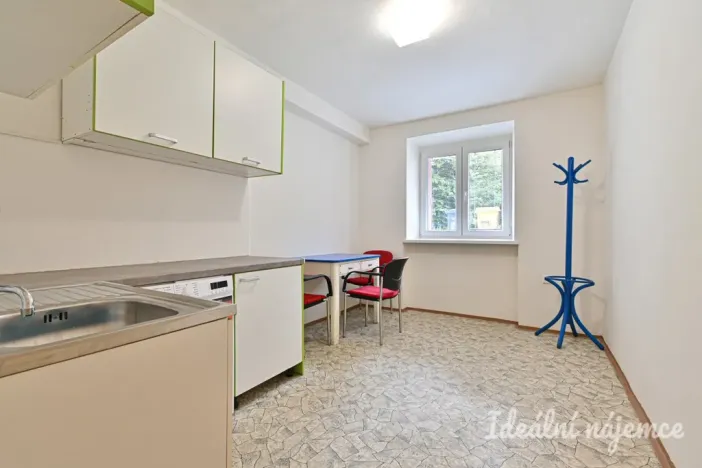 Pronájem bytu 1+1, Brno, Mášova, 38 m2