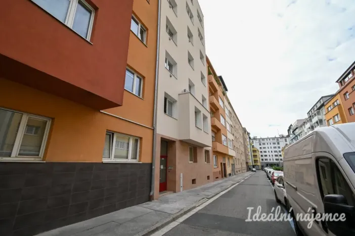Pronájem bytu 1+1, Brno, Mášova, 38 m2