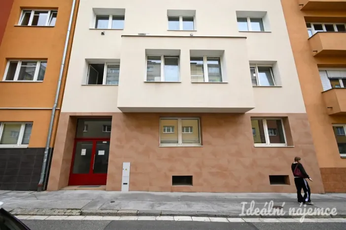 Pronájem bytu 1+1, Brno, Mášova, 38 m2