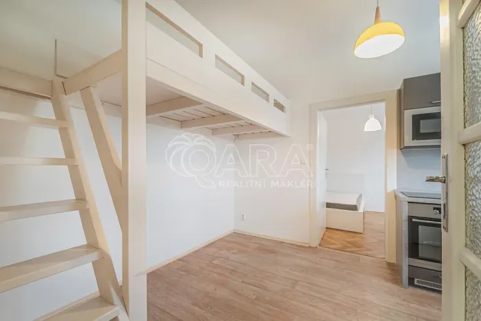 Pronájem bytu 1+1, Praha - Vršovice, Karpatská, 38 m2