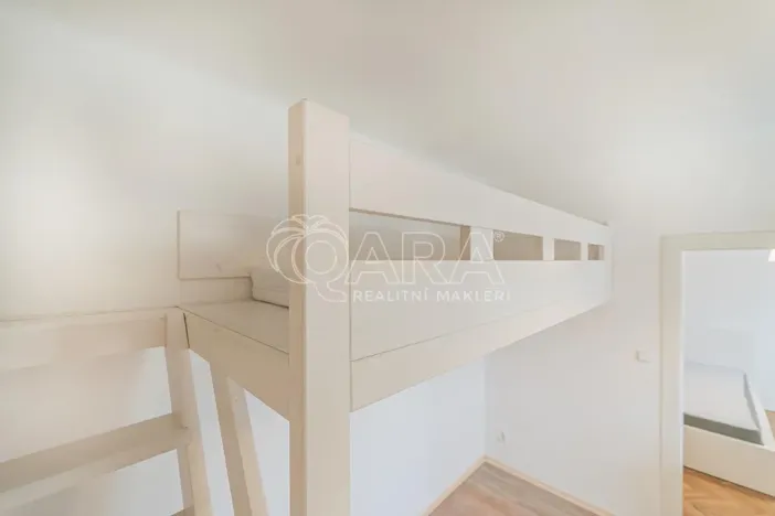 Pronájem bytu 1+1, Praha - Vršovice, Karpatská, 38 m2