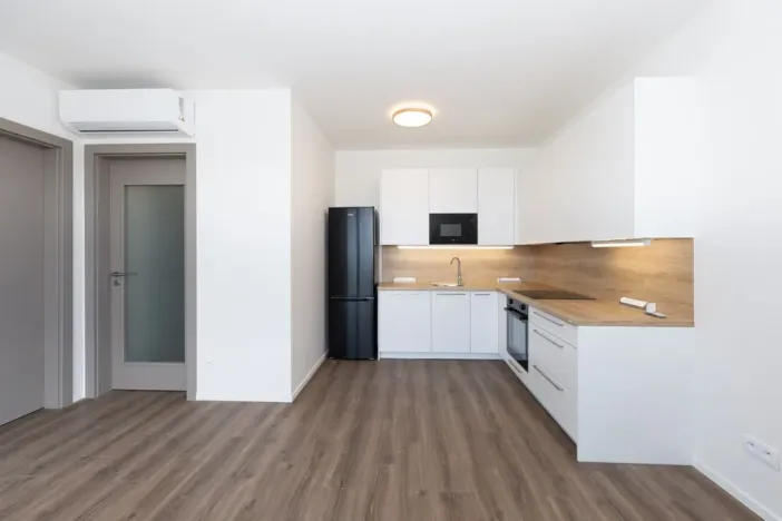 Pronájem bytu 2+kk, Praha - Černý Most, Arnošta Valenty, 43 m2