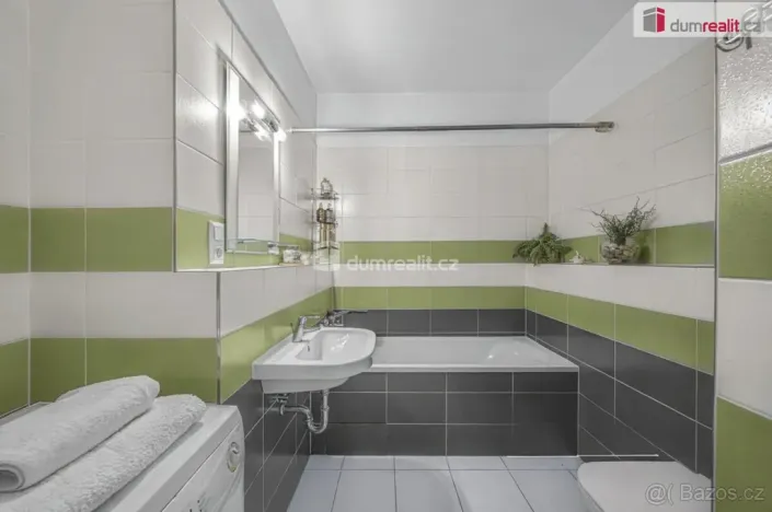 Pronájem bytu 1+kk, Praha - Čakovice, Bermanova, 42 m2