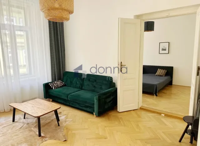 Pronájem bytu 2+1, Praha, Roháčova, 58 m2