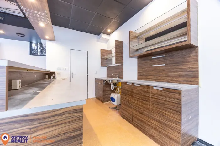 Prodej obchodního prostoru, Šumperk, Temenická, 110 m2