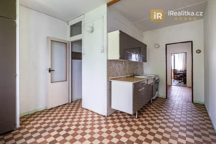 Prodej bytu 4+1, Mariánské Lázně - Úšovice, Hroznatova, 81 m2