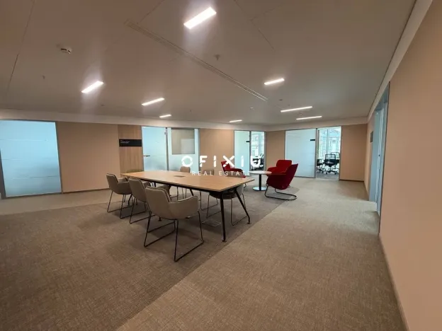 Pronájem kanceláře, Praha - Košíře, Vrchlického, 300 m2
