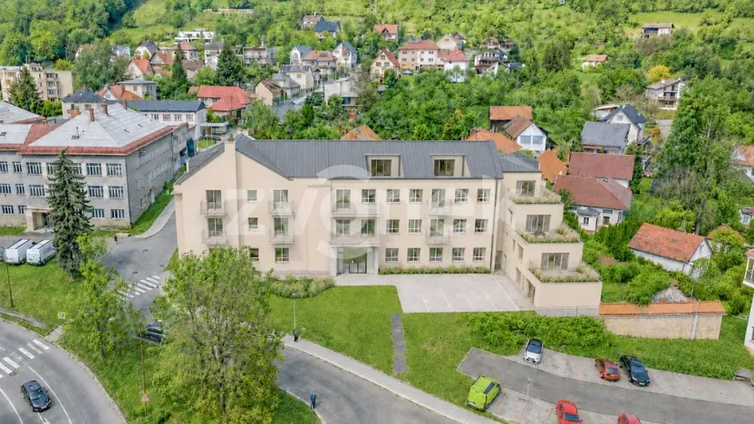 Prodej bytu 2+kk, Vsetín, Horní náměstí, 59 m2