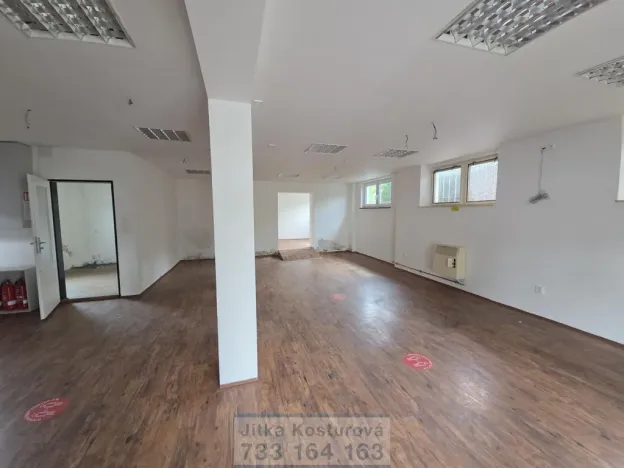 Pronájem obchodního prostoru, Krnov - Pod Cvilínem, Cvilínská, 117 m2