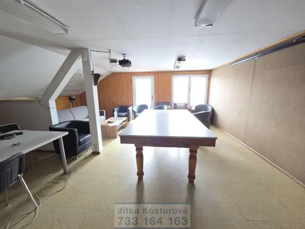 Pronájem obchodního prostoru, Krnov - Pod Cvilínem, Cvilínská, 117 m2