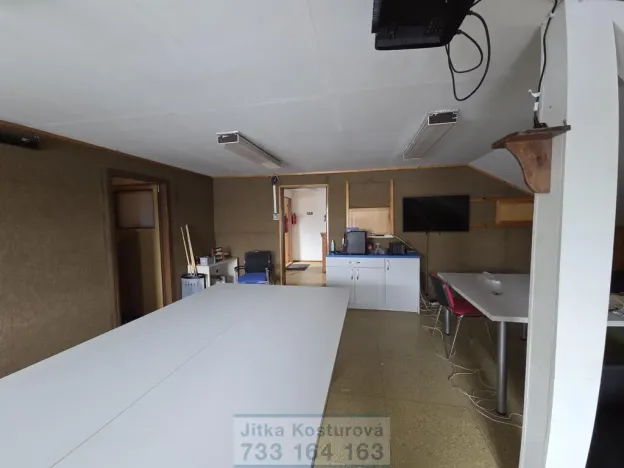 Pronájem obchodního prostoru, Krnov - Pod Cvilínem, Cvilínská, 117 m2