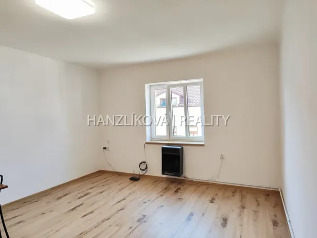 Pronájem bytu 1+kk, České Budějovice - České Budějovice 3, Lipenská, 27 m2
