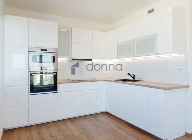 Pronájem bytu 2+kk, Praha, U Radosti, 58 m2