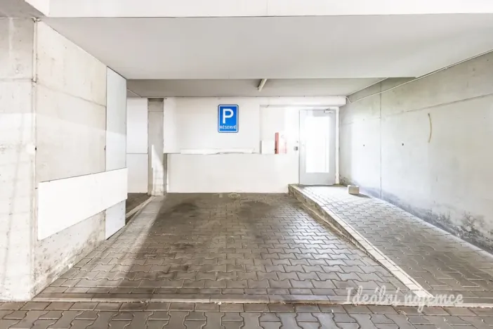 Pronájem bytu 2+kk, Praha - Vysočany, Skloněná, 58 m2