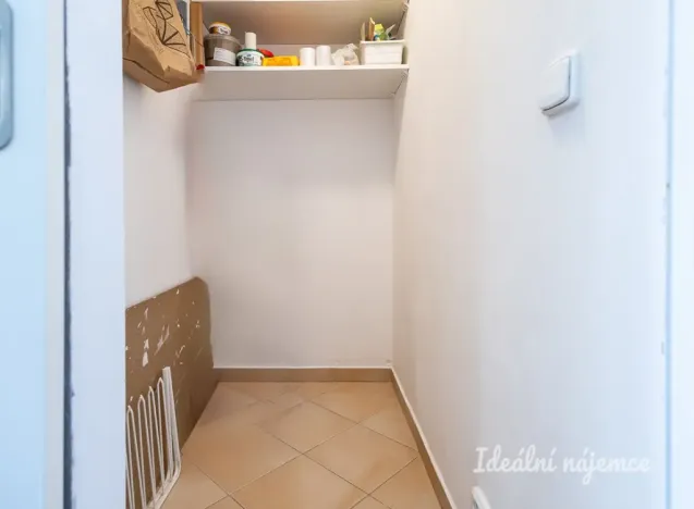 Pronájem bytu 2+kk, Praha - Vysočany, Skloněná, 58 m2