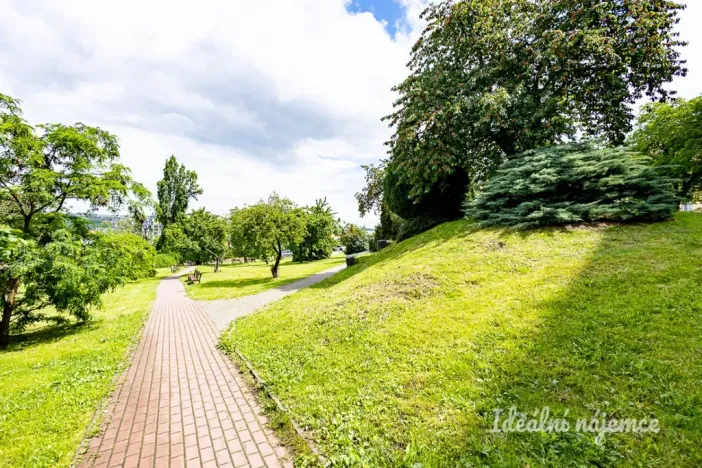 Pronájem bytu 2+kk, Praha - Vysočany, Skloněná, 58 m2