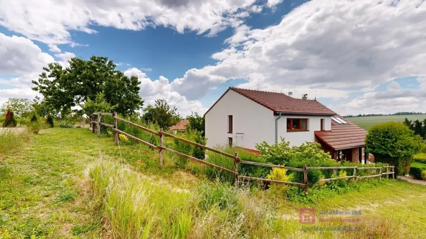 Prodej rodinného domu, Valtice, Lipová, 252 m2