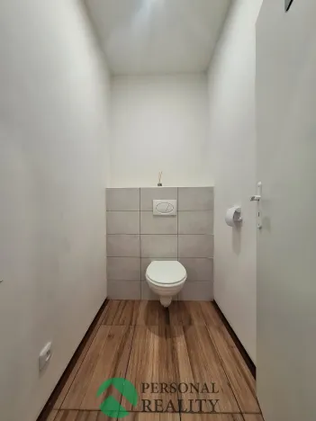 Pronájem obchodního prostoru, Rostoklaty - Nová Ves II, 65 m2