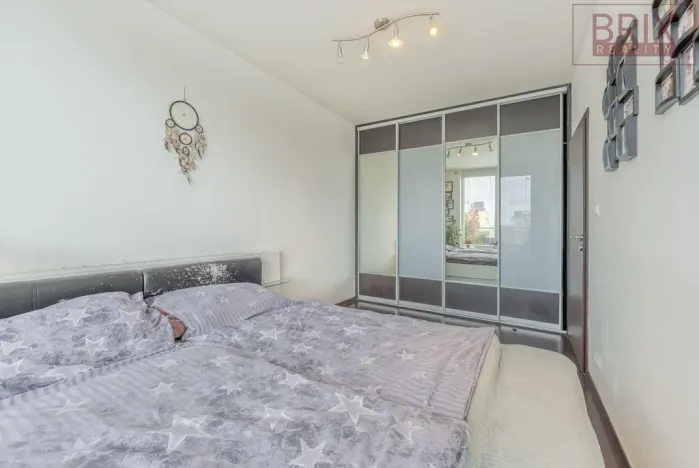 Pronájem bytu 2+kk, Praha, Svitákova, 54 m2