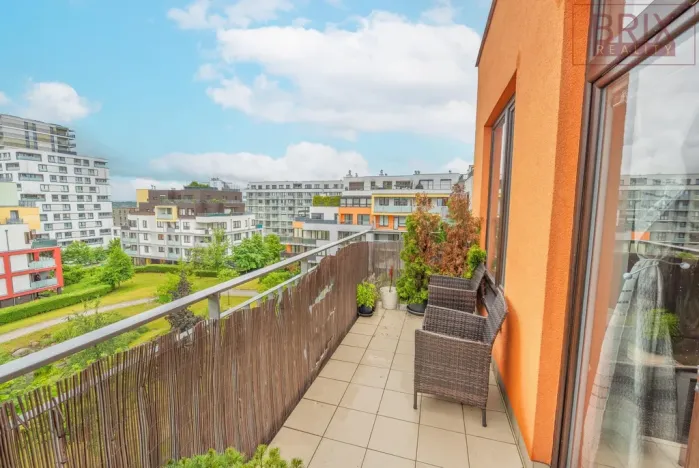 Pronájem bytu 2+kk, Praha, Svitákova, 54 m2