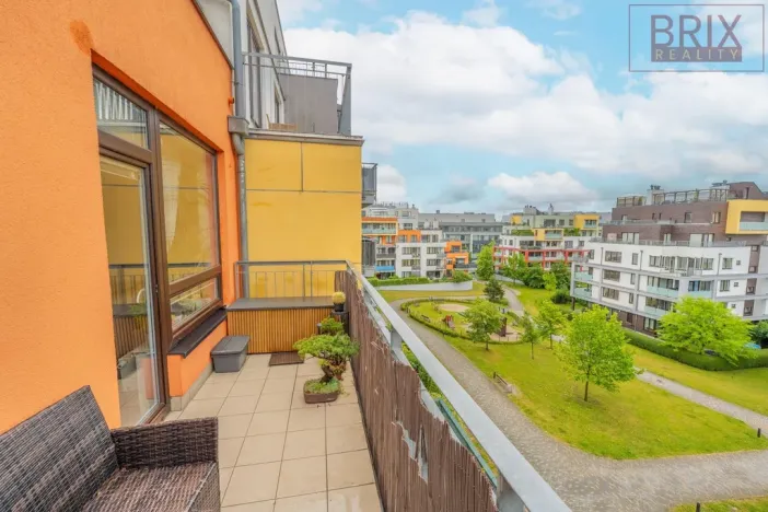 Pronájem bytu 2+kk, Praha, Svitákova, 54 m2