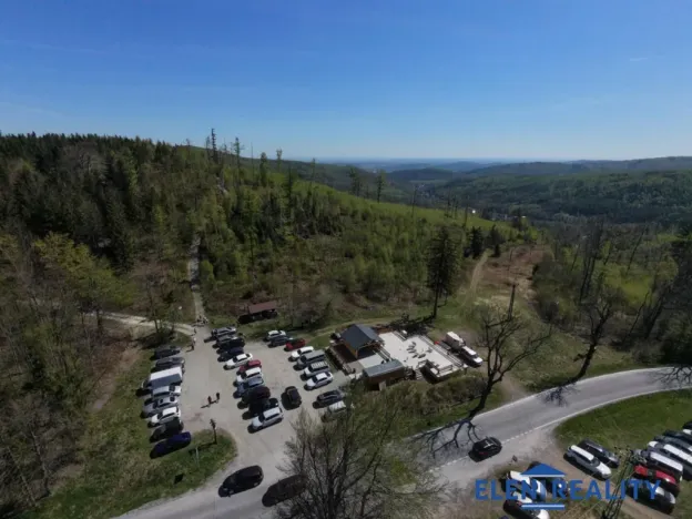 Prodej komerčního pozemku, Petrovice, 442 m2