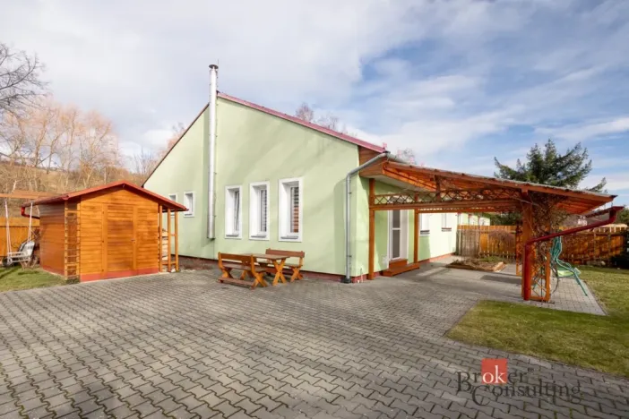 Prodej rodinného domu, Krasov, 268 m2