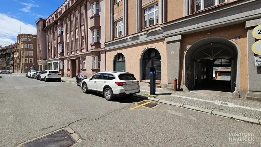 Prodej garáže, Hradec Králové, 19 m2