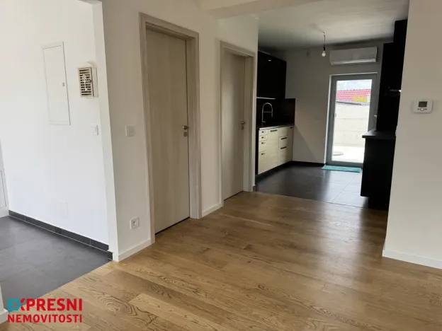 Prodej bytu 4+kk, Praha - Lochkov, K Lahovské, 99 m2