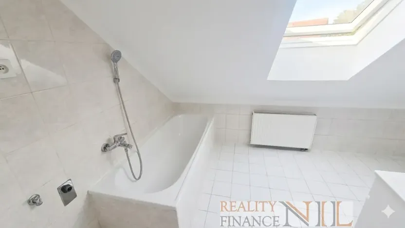 Pronájem bytu 2+kk, Tlučná, V Rybníčkách, 52 m2