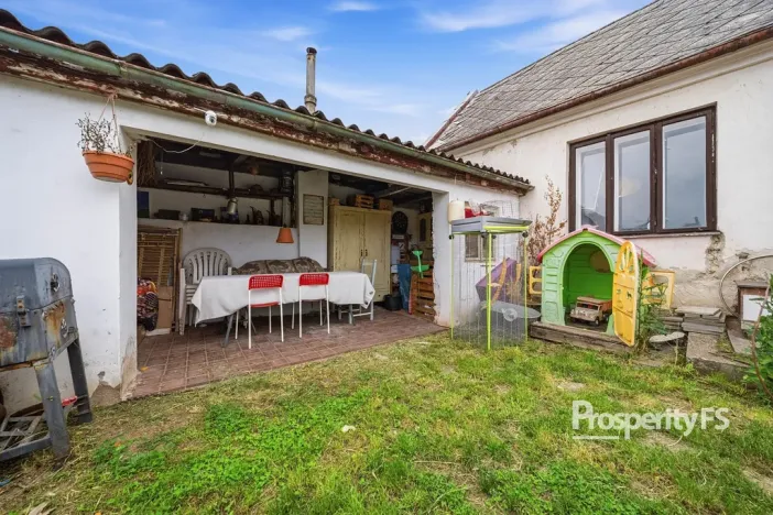 Prodej rodinného domu, Svinařov, Pod Kozincem, 297 m2